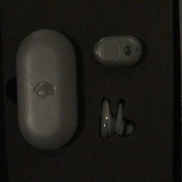 Skull candy wireless headphones - Picture 2 of 7